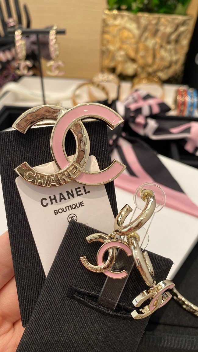 Chanel brooch CE16738