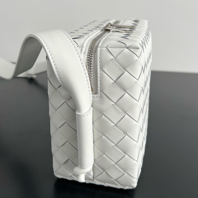 Bottega Veneta Concert Pouch 794258 white