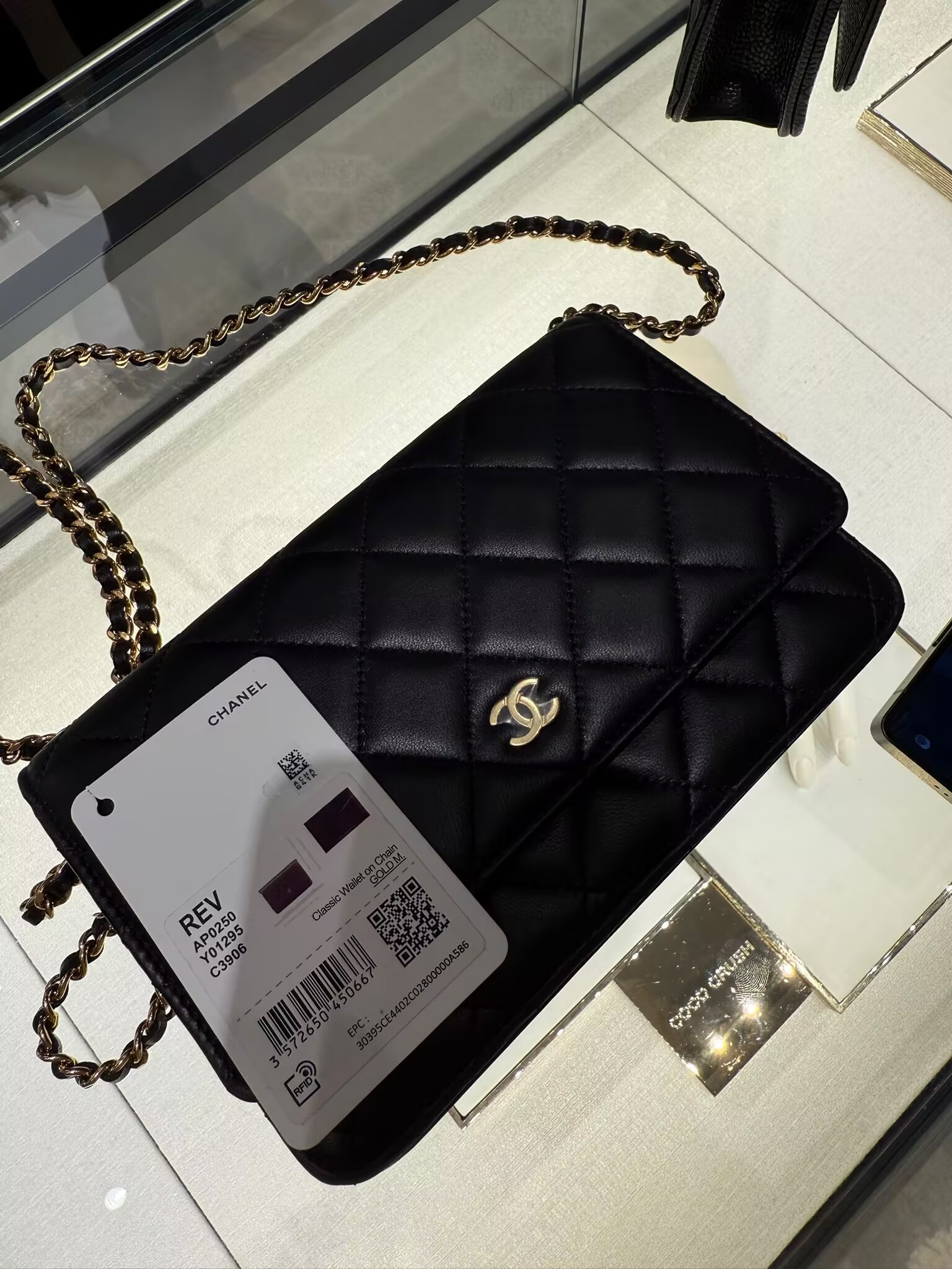 Chanel CLASSIC ORIGINAL LEATHER WALLET ON CHAIN AP0250 Black Chanel CLASSIC ORIGINAL LEATHER WALLET ON CHAIN AP0250 Black