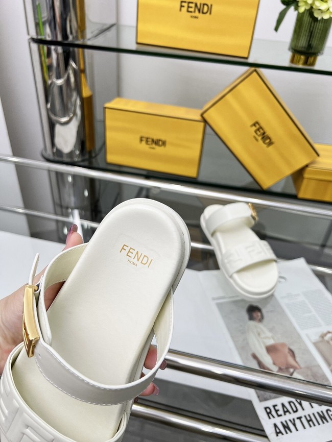 Fendi WOMENS SANDAL 44967-8