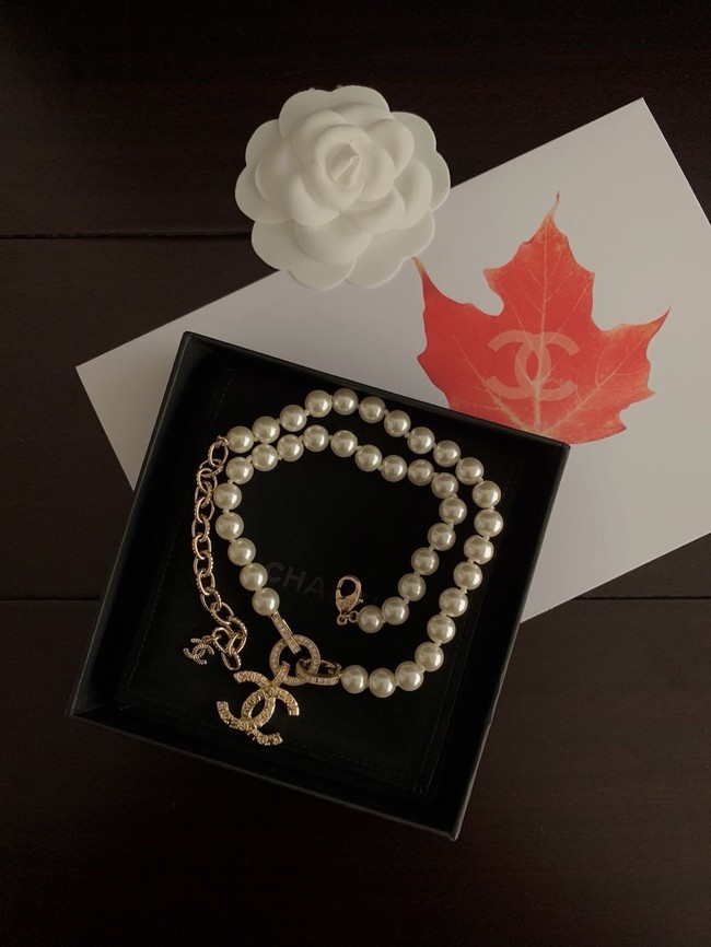 Chanel necklace CE17010