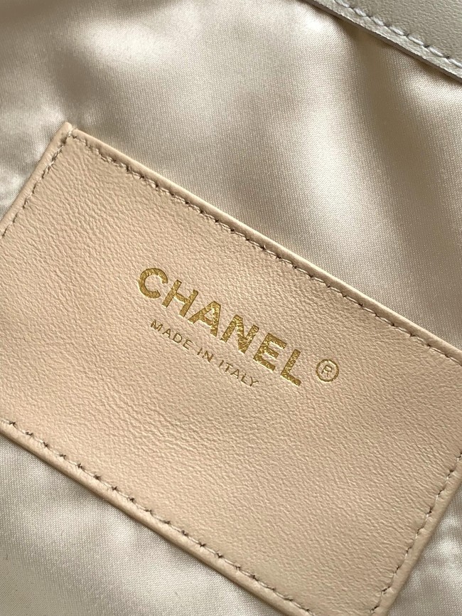 CHANEL 25 SMALL HANDBAG AS5293 Cream