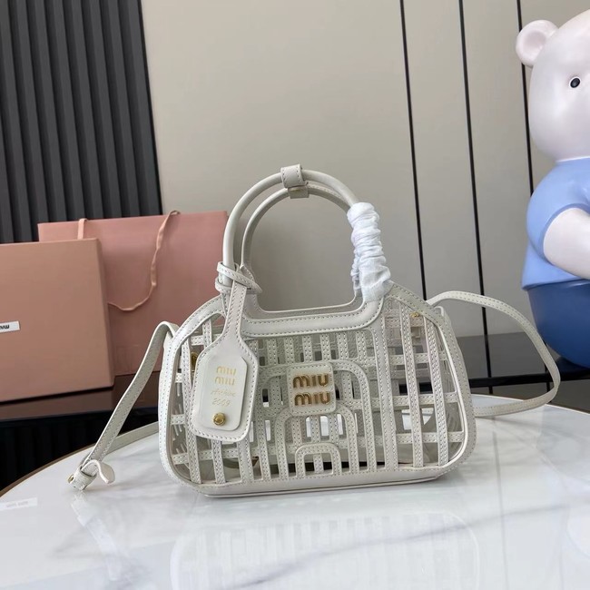 MIUMIU Leather basket 5BA294 white