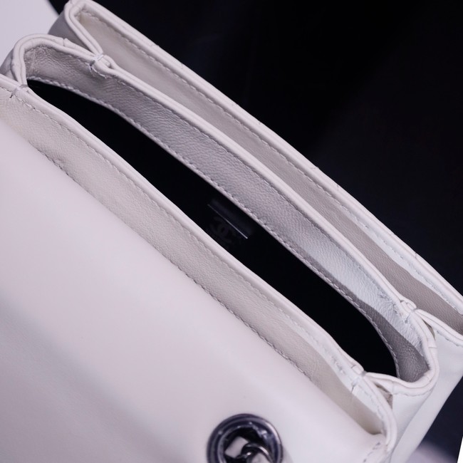 CHANEL mini Flap Bag With Top Handle 4654-1