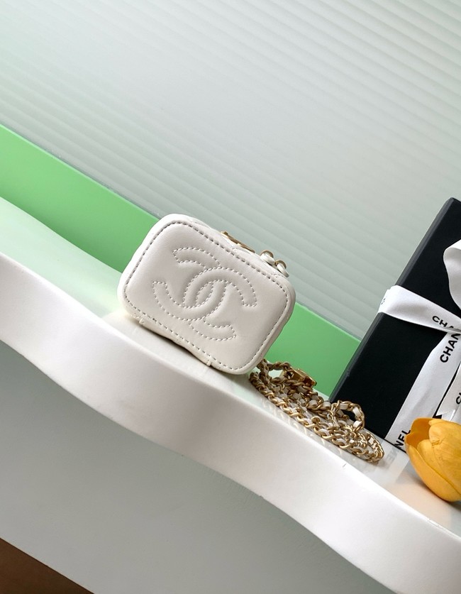 CHANEL Lambskin Small Vanity with Chain AP3941 white