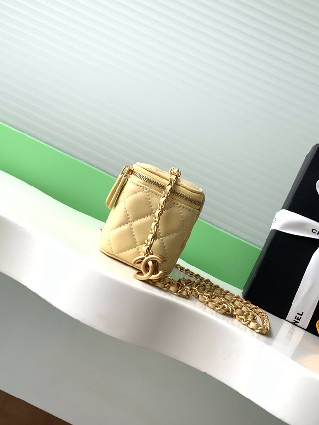 CHANEL Lambskin Small Vanity with Chain AP3941 yellow