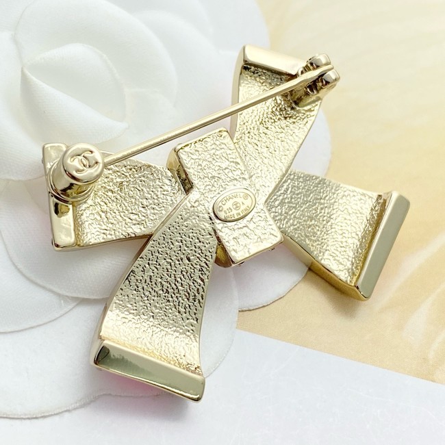 Chanel brooch CE81048