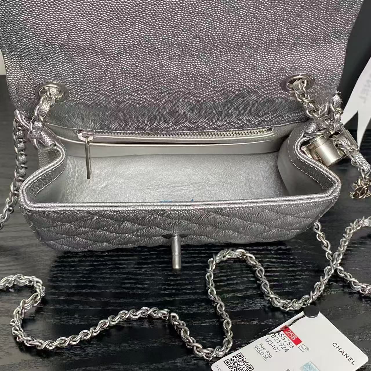 Chanel Mini Flap Bag Original Caviar Leather AS5759 Silver Chanel Mini Flap Bag Original Caviar Leather AS5759 Silver