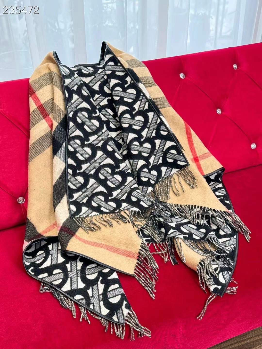 Burberry Cape Double-sided cashmere B35911