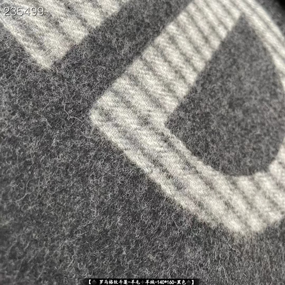 Fendi Cape Double-sided cashmere FDC35920