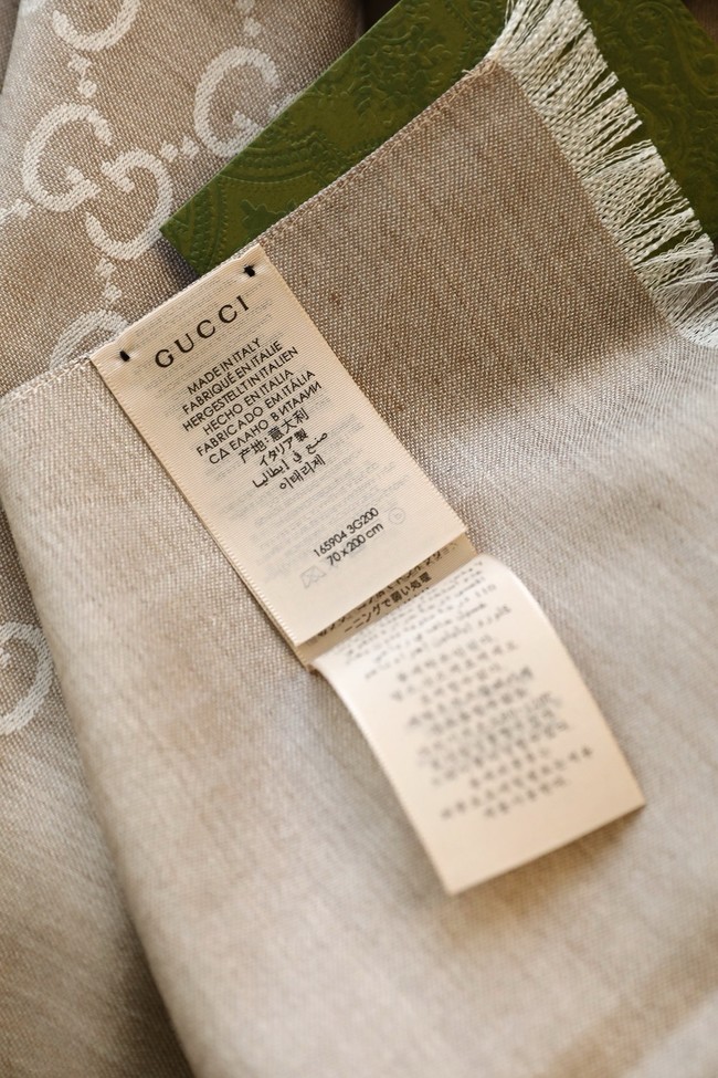 Gucci rinted GG cotton wool lame shawl 845243-3
