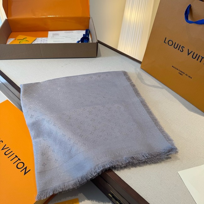 Louis Vuitton Monogram Classic Shawl M97743-3