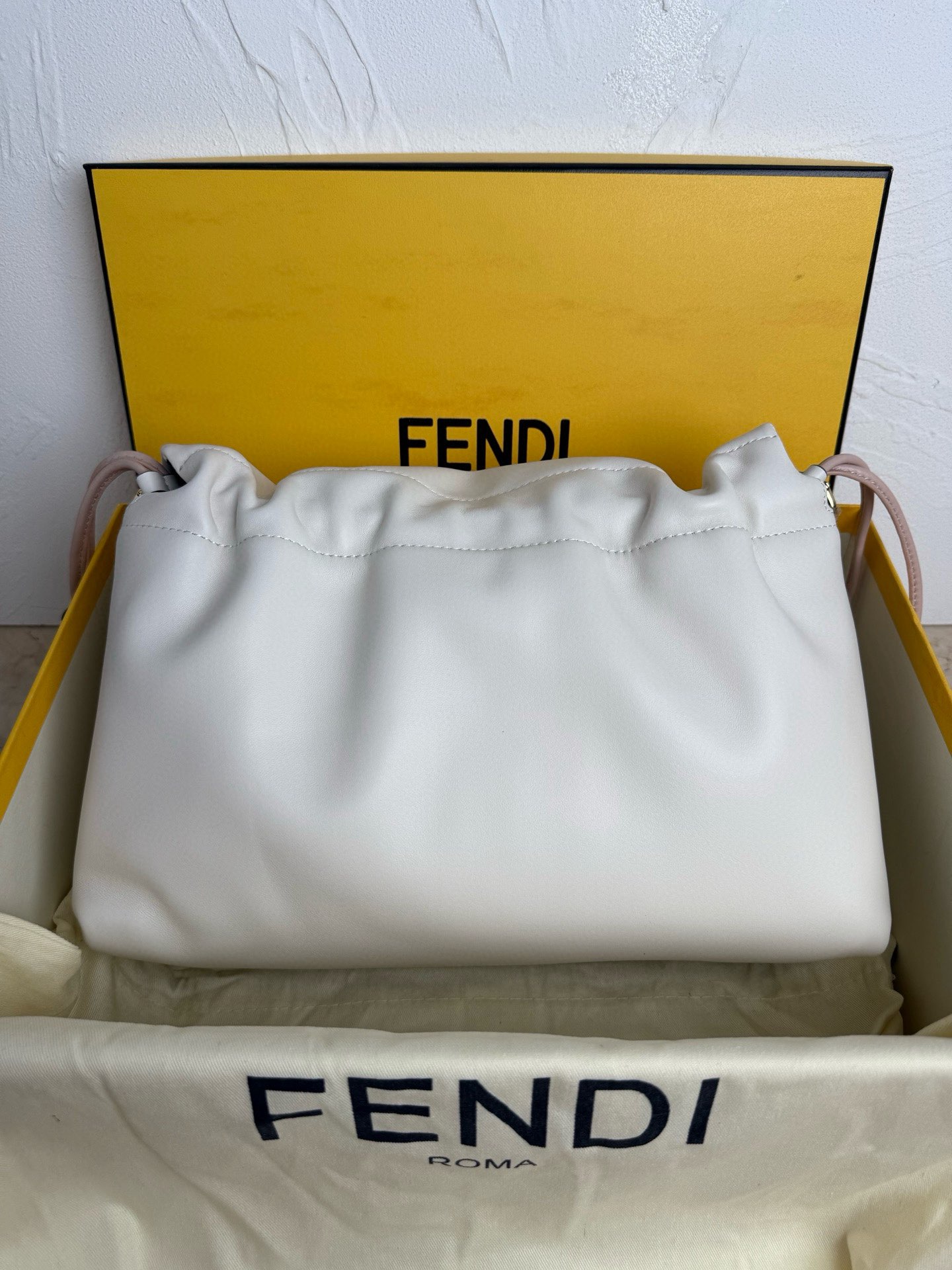 Fendi Mamma Baguette Original Leather Top Handle Bag 8832 White Fendi Mamma Baguette Original Leather Top Handle Bag 8832 White