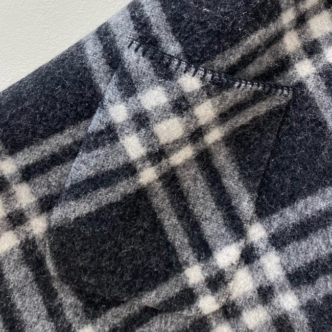 Burberry Cashmere cape 06399