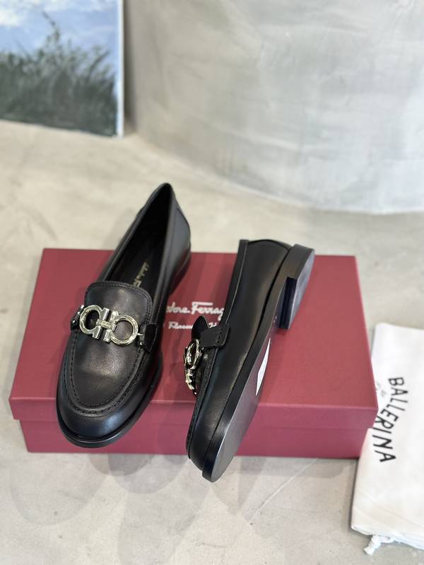 Ferragamo Shoes FMS00095