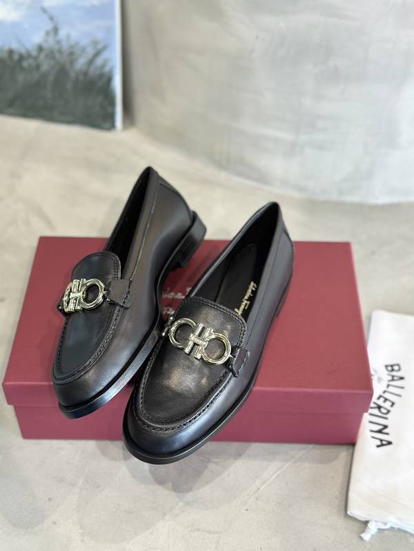 Ferragamo Shoes FMS00095