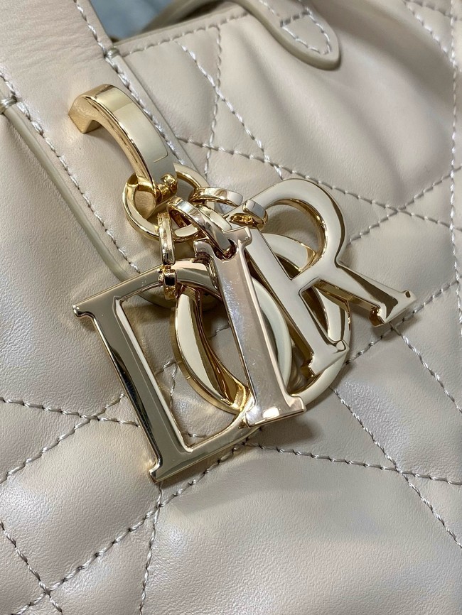 Small Dior Toujours Vertical Tote Bag Macrocannage Crinkled Calfskin M2835 beige