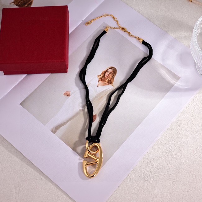 Valentino necklace CE81668