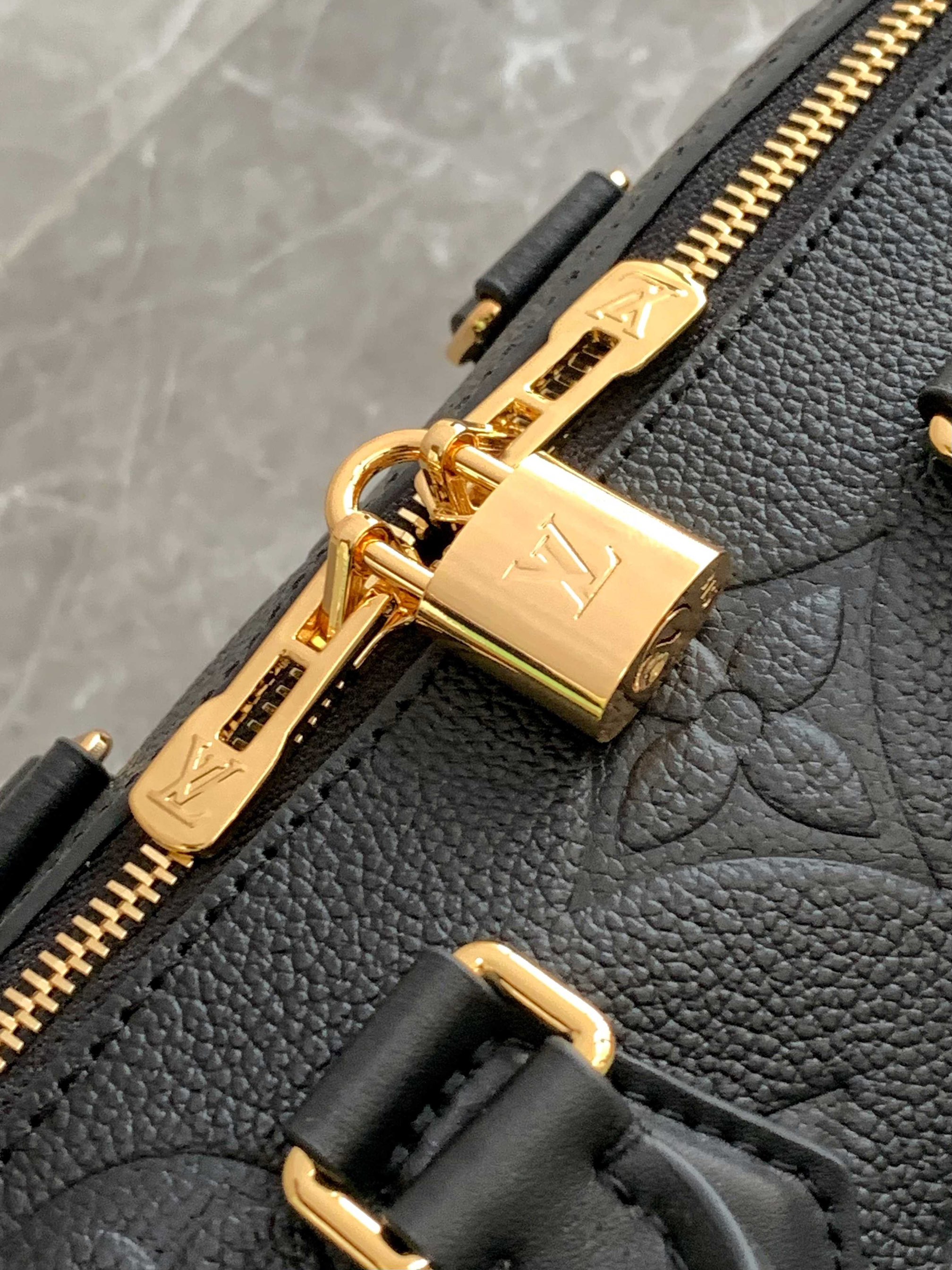 Louis Vuitton Speedy Bandouliere 25 M14043 Black Louis Vuitton Speedy Bandouliere 25 M14043 Black