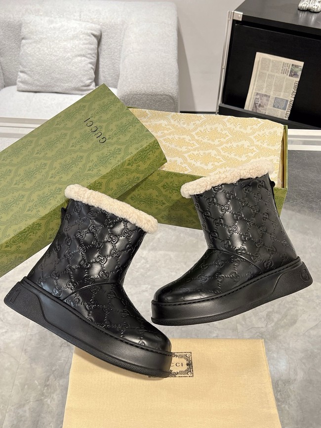 Gucci Womens boot with merino wool lining 857912-3