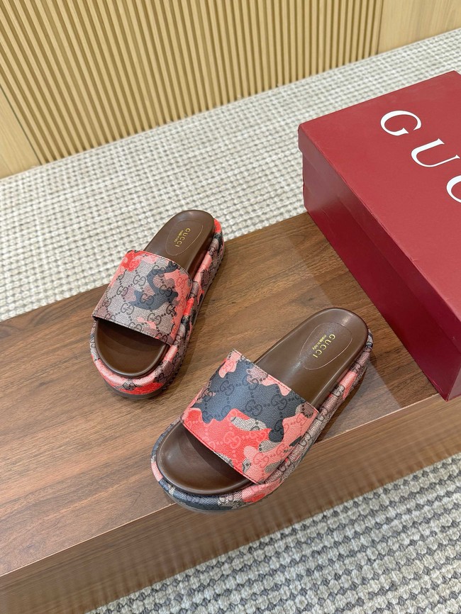 GUCCI Womens platform slide sandal 87185-1