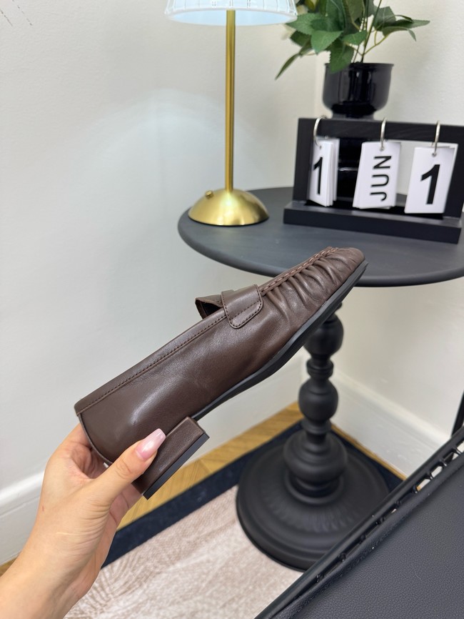 Prada leather loafers 21071-6