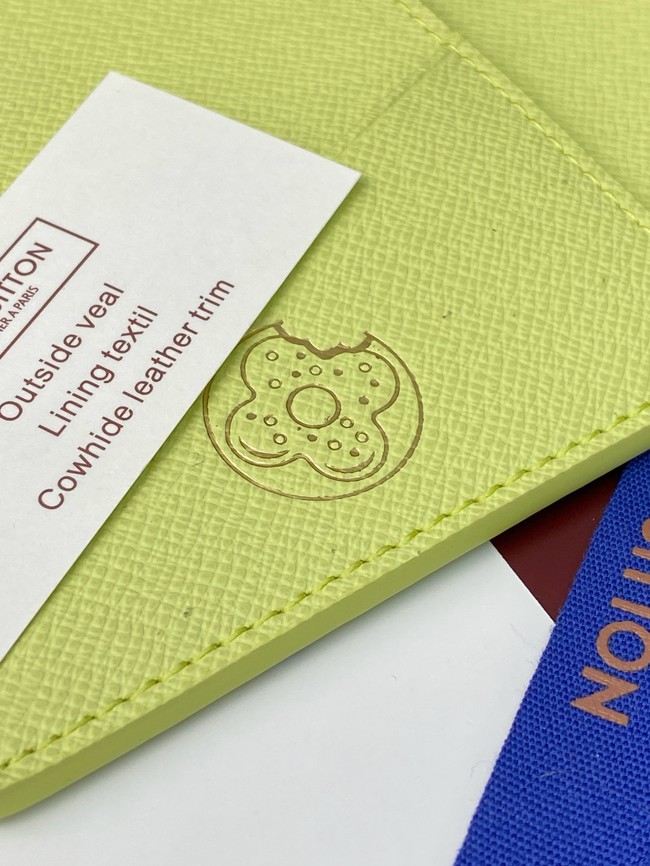 Louis Vuitton Passport Cover M28040 Pistachio