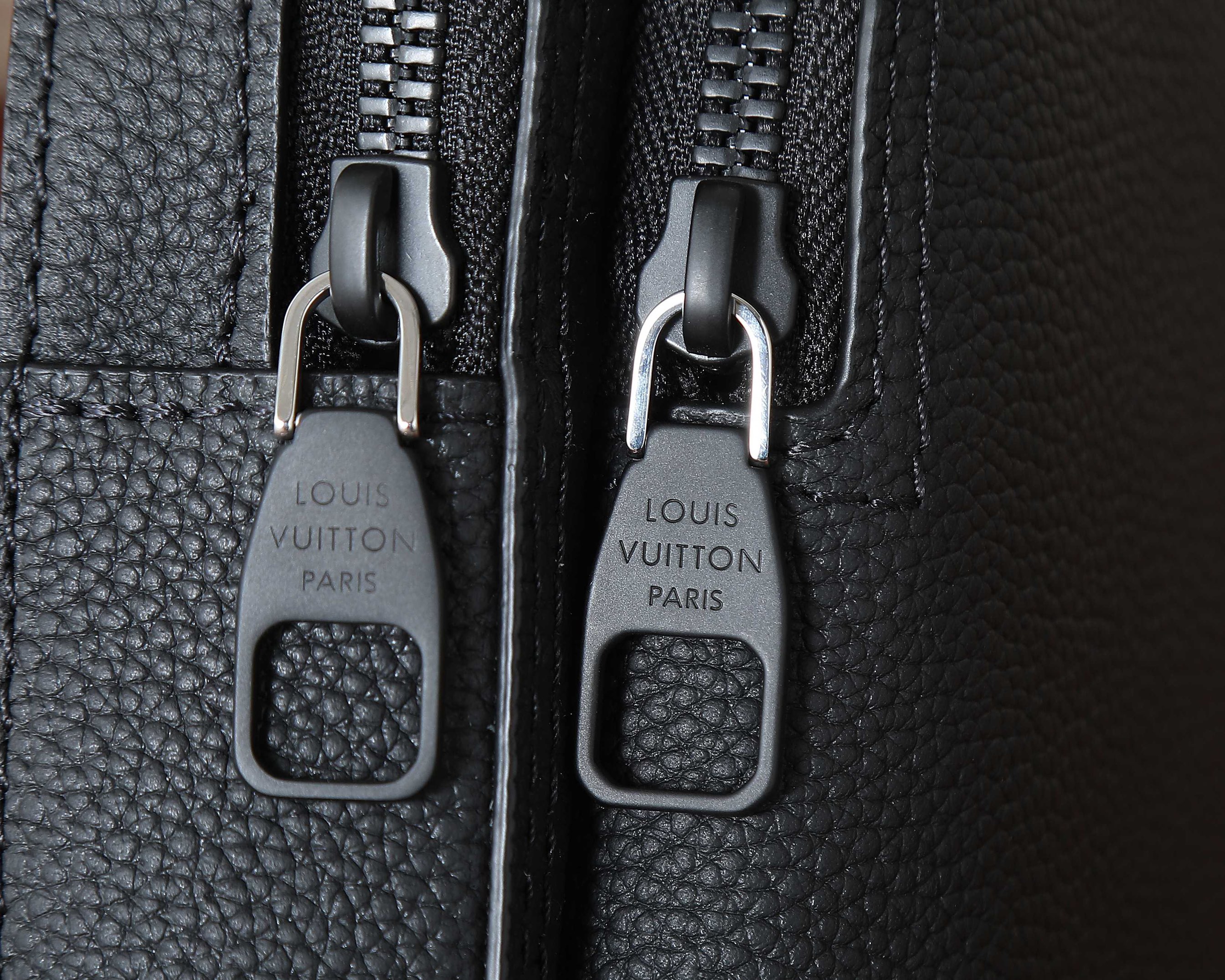 Louis Vuitton Avenue Slingbag PM M15269 Black Louis Vuitton Avenue Slingbag PM M15269 Black