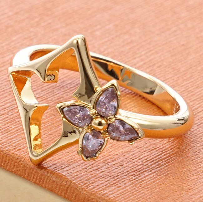 Louis Vuitton ring CE81898