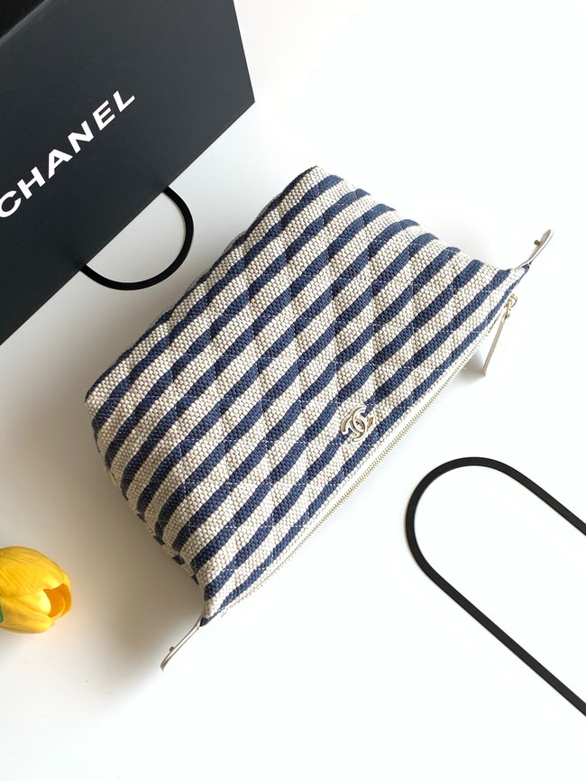 CHANEL Zipped Case AP4990 blue