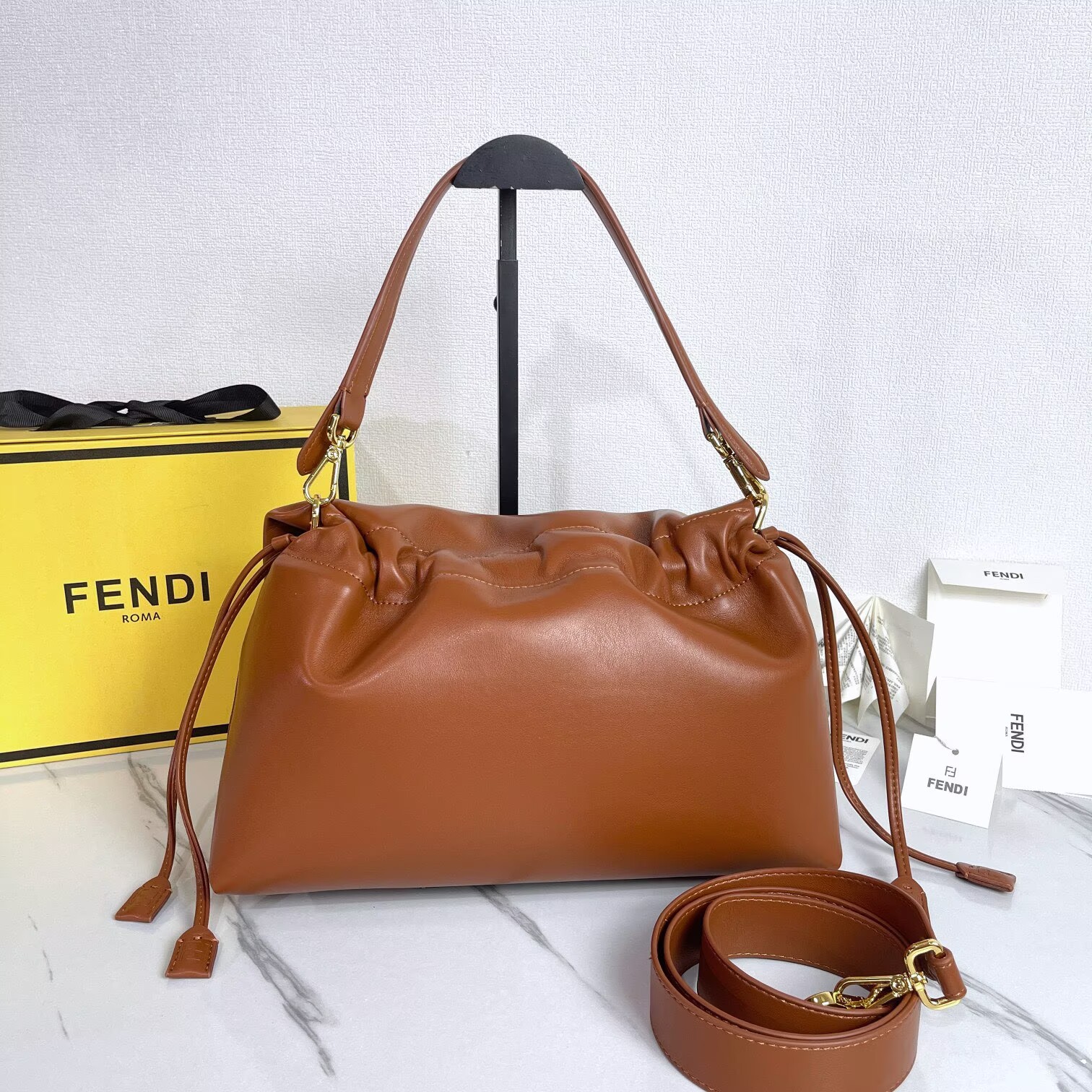 FENDI 2025 Mamma Baguette Original Leather Medium Bag FF8851 Brown FENDI 2025 Mamma Baguette Original Leather Medium Bag FF8851 Brown