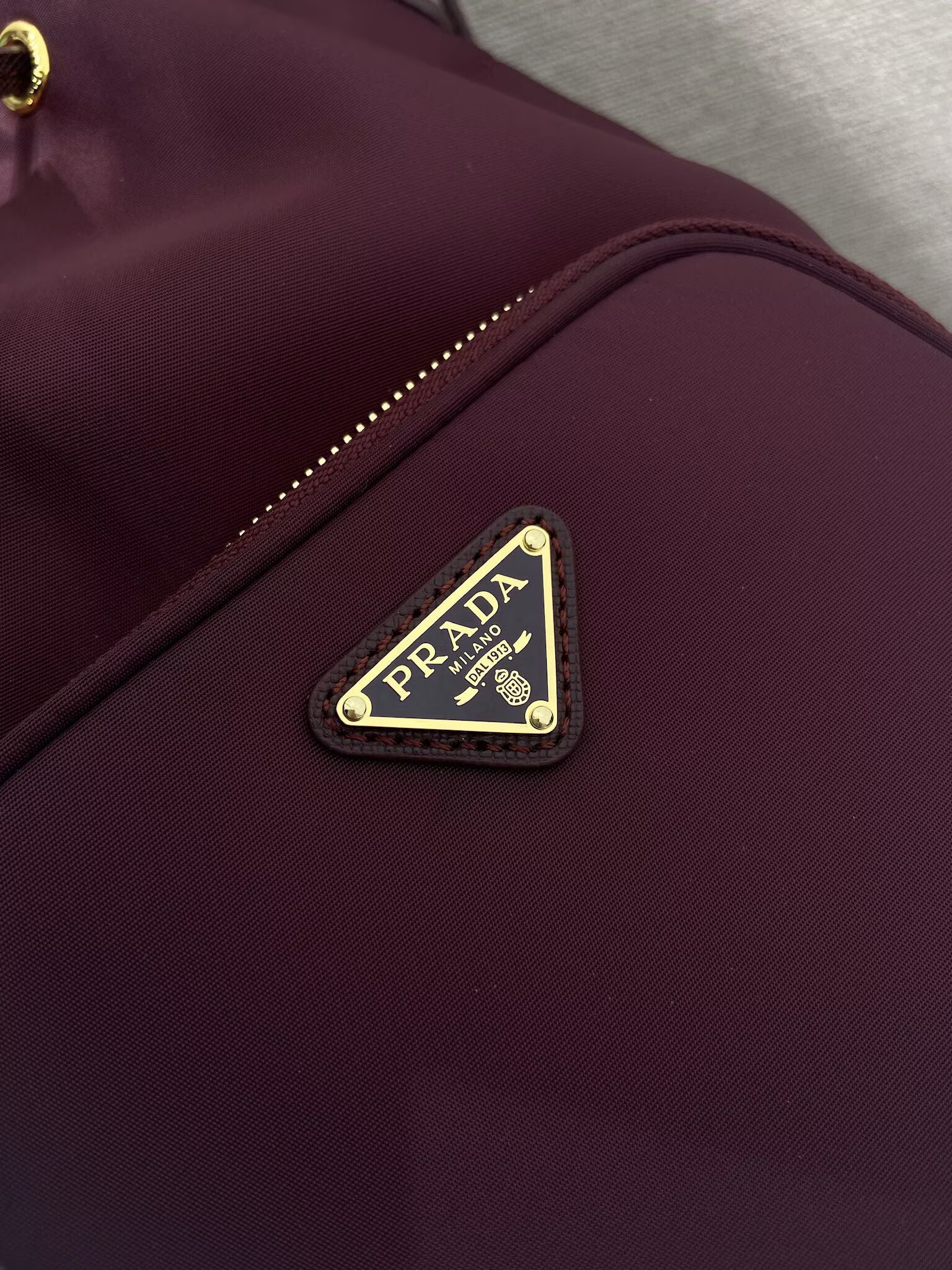 Prada Re-Edition nylon Tote bag 81166 Burgundy 
