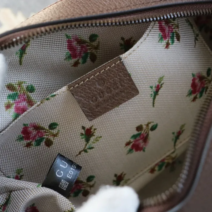 Replica NEO VINTAGE GG SUPREME MESSENGER BAG 7 Replica NEO VINTAGE GG SUPREME MESSENGER BAG - ultra-realistic fake designer tote