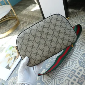 Replica NEO VINTAGE GG SUPREME MESSENGER BAG 4 Replica NEO VINTAGE GG SUPREME MESSENGER BAG - realistic designer-inspired fake bag
