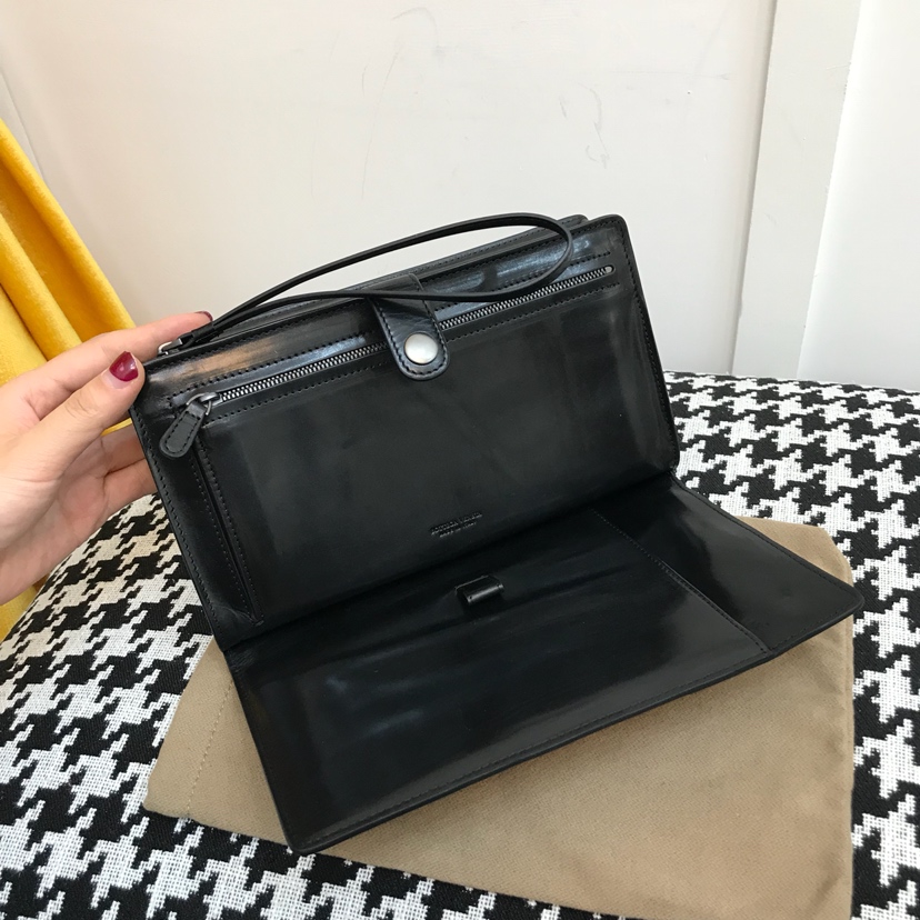 Replica Bottega Veneta Clutch Black 6 Replica Bottega Veneta Clutch Black - top-rated replica designer bag
