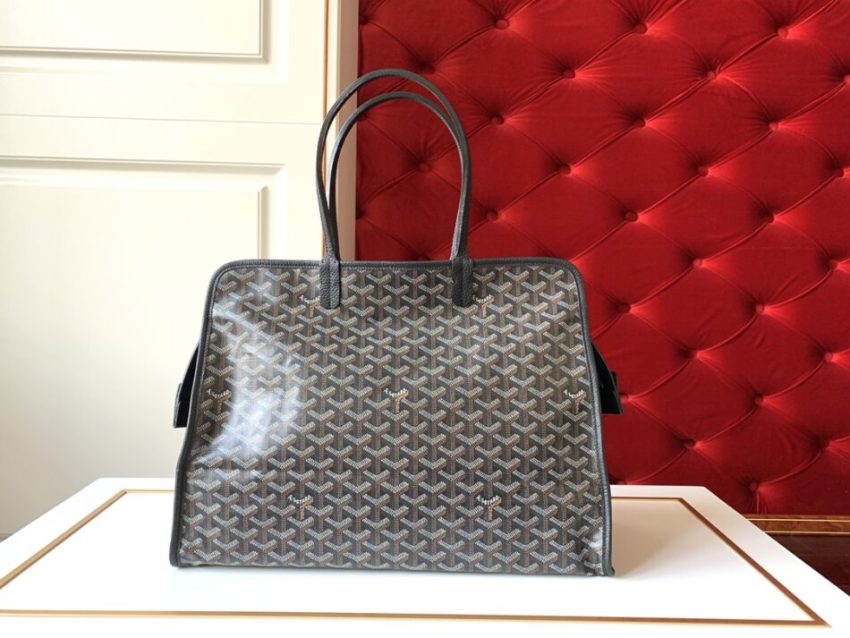 Goyard Hardy Pet Carrier Replica — Luxury Goyardine Pet Bag