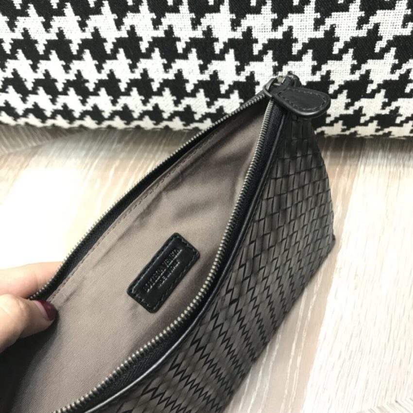 Replica Bottega Veneta Envelope Pouch 4 Replica Bottega Veneta Envelope Pouch - high-quality designer bag clone