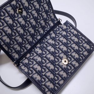 Replica Dior 30 Montaigne Pouch 2 Replica Dior 30 Montaigne Pouch - premium 1:1 fake handbag model