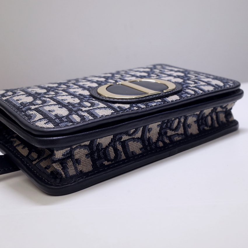 Replica Dior 30 Montaigne Pouch 7 Replica Dior 30 Montaigne Pouch - premium-grade designer purse dupe