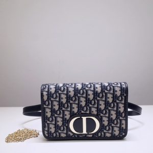Replica Dior 30 Montaigne Pouch 1 Replica Dior 30 Montaigne Pouch - best quality luxury bag dupe