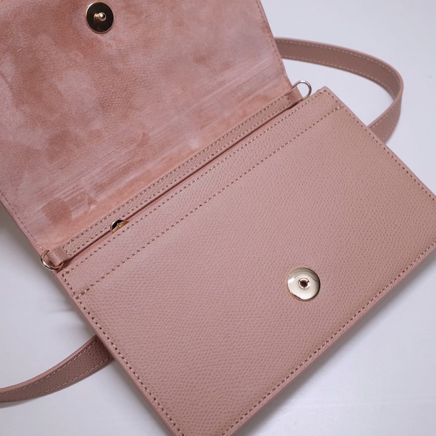 Replica Dior 30 Montaigne Pouch Pink - ultra-realistic fake designer tote