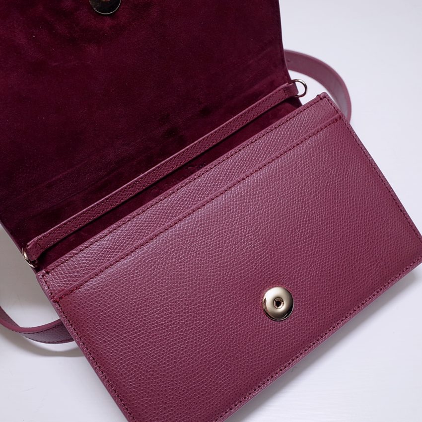 Replica Dior 30 Montaigne Pouch Red 4 Replica Dior 30 Montaigne Pouch Red - 1:1 designer replica handbag