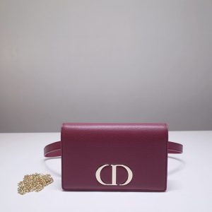 Replica Dior 30 Montaigne Pouch Red 1 Replica Dior 30 Montaigne Pouch Red - ultra-realistic fake designer tote