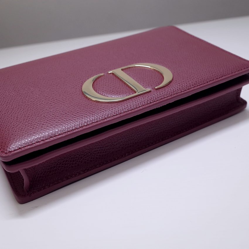 Replica Dior 30 Montaigne Pouch Red 9 Replica Dior 30 Montaigne Pouch Red - top-tier luxury replica shoulder bag