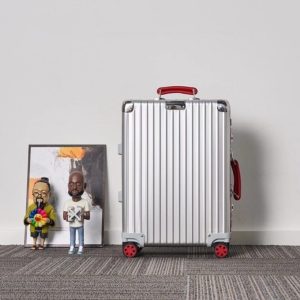 Replica Rimowa Classic Suitcase 2 Replica Rimowa Classic Suitcase - best-selling designer handbag dupe