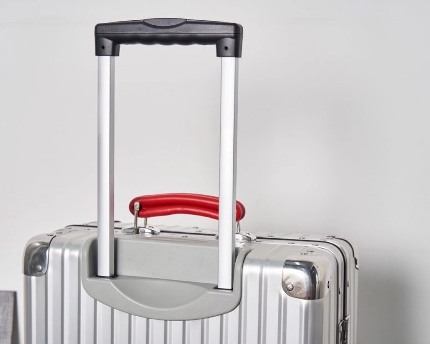 Replica Rimowa Classic Suitcase 7 Replica Rimowa Classic Suitcase - realistic designer-inspired fake bag