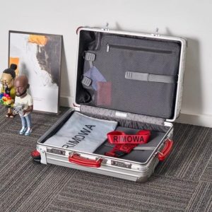 Replica Rimowa Classic Suitcase 9 Replica Rimowa Classic Suitcase - near-authentic luxury replica handbag