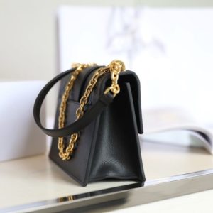 Replica Dior 30 Montaigne Black Grain 4 Replica Dior 30 Montaigne Black Grain - top-rated replica designer bag