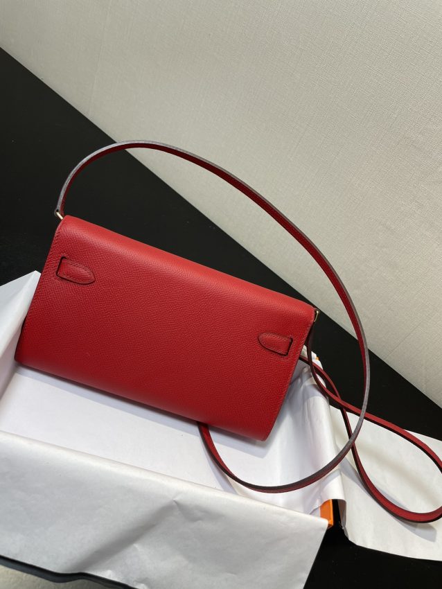 Replica Hermes Kelly Elan Red 3 Replica Hermes Kelly Elan Red - realistic designer-inspired fake bag