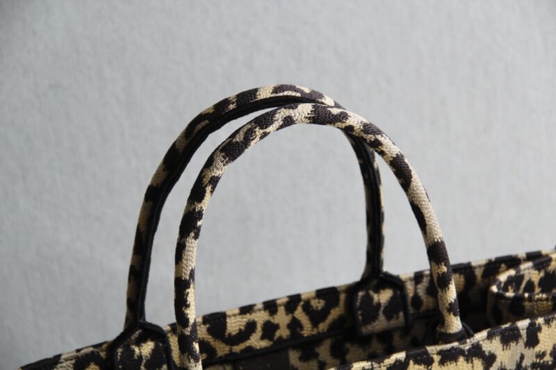 Replica Dior Tote Book Leopard Print 6 Replica Dior Tote Book Leopard Print - ultra-realistic fake designer tote